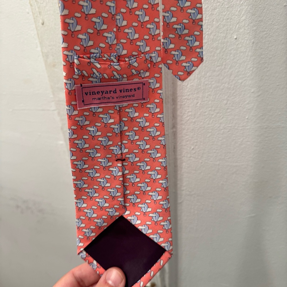 Vineyard Vines Coral and Blue Floral Tie